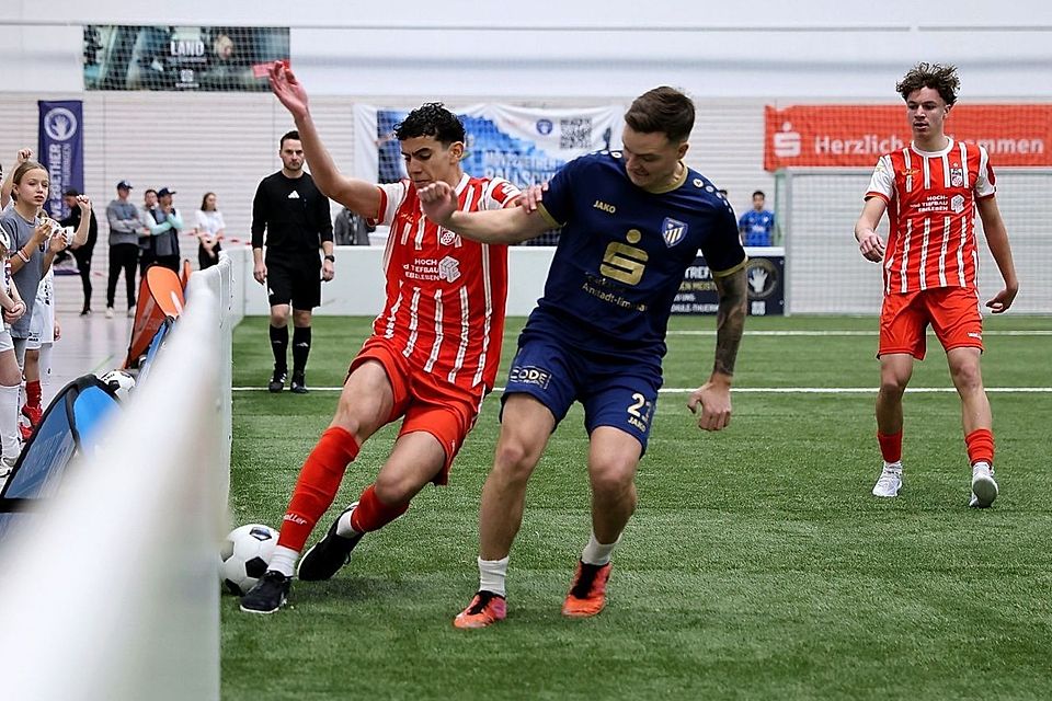 Max Seiml (blaues Trikot) traf per Kopf gegen Erfurt. Max Seiml (blaues Trikot) traf per Kopf gegen Erfurt.