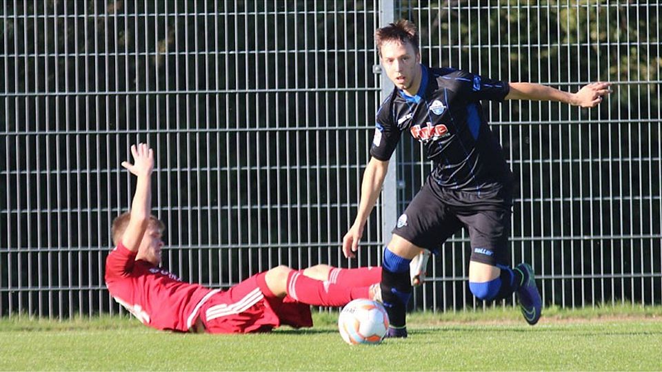 Die Balance halten: Josip Majic (r.) und seine Kollegen aus der U21 des SC Paderborn 07 müssen defensiv kompakt stehen und offensiv gleichzeitig mehr Durchschlagskraft entwickeln. F: Heinemann