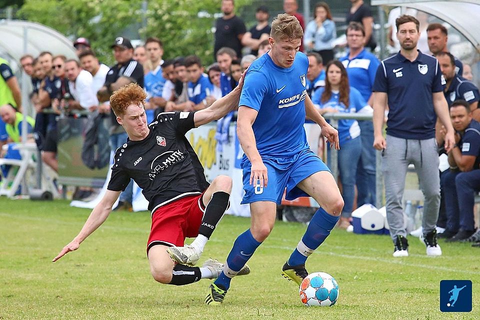 Eine Szene aus dem Pokalfinale 2021 mit dem TSV Ittlingen (blau).