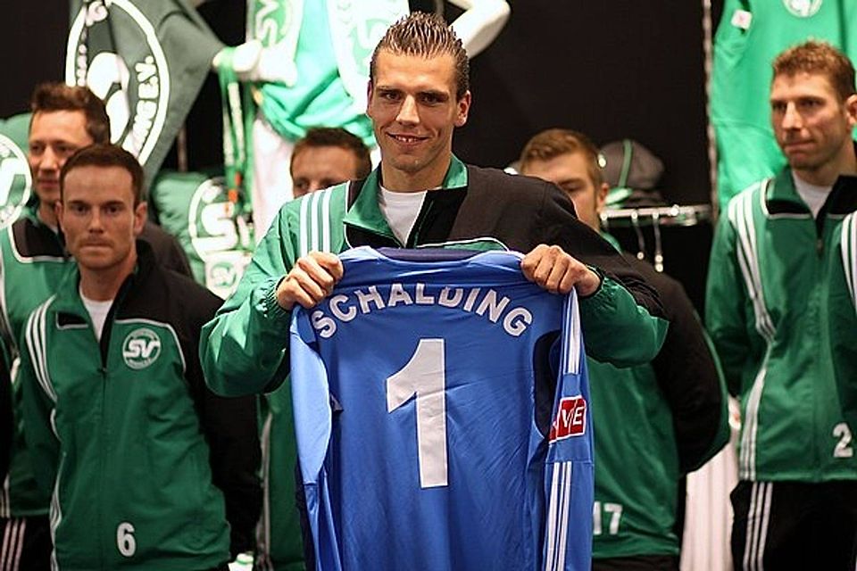 Stefan Kellermann trägt die Nummer eins beim SV Schalding, aber kann er sich auch einen Stammplatz erkämpfen? F: Wagner