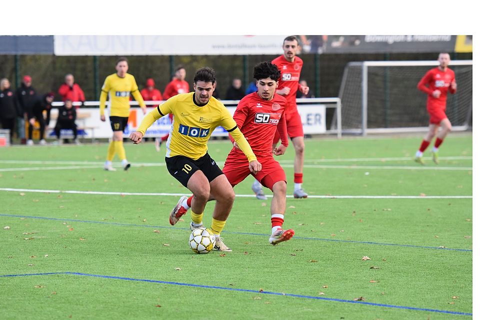 Wie alle beim FC Kaunitz bemüht sich Kapitän Dennis Martens (l.) enorm, verschießt aber früh im Spiel einen Foulelfmeter.