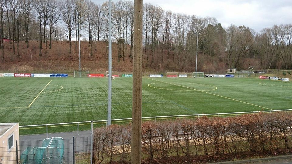 Auch an diesem Spieltag kommt es auf dem Kunstrasenplatz im Sportzentrum am Eichberg in Cunewalde zu einem Spiel der Kreisoberliga Oberlausitz. 