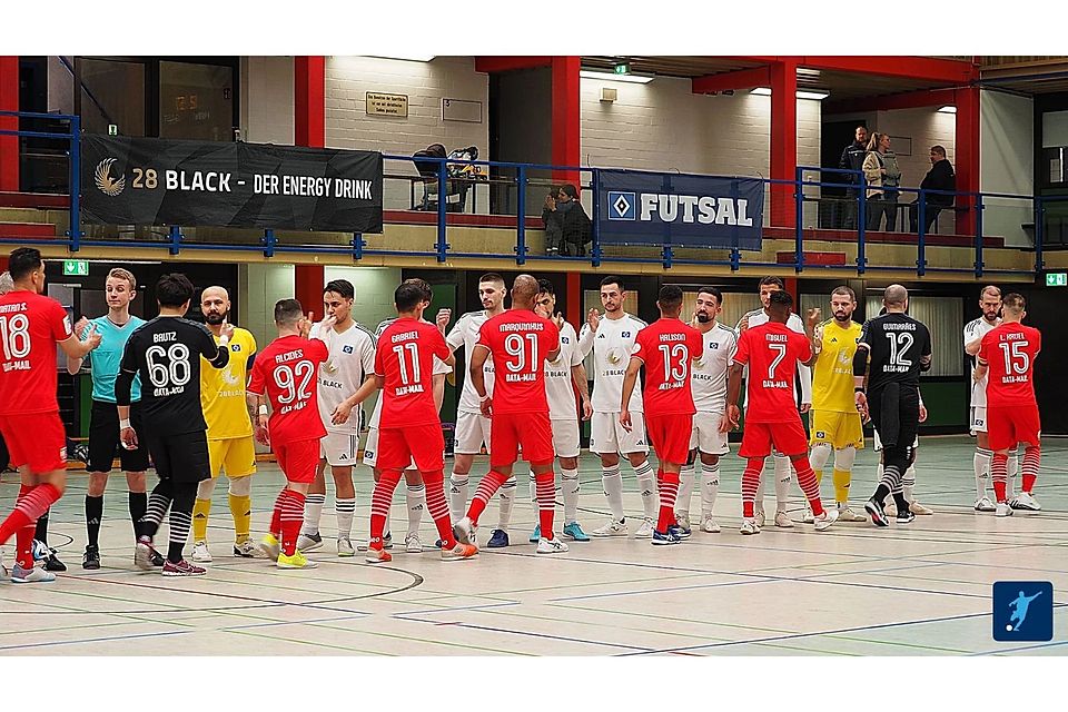 Gibt es ein drittes Spiel in Hamburg-Wandsbek? Die Futsal-Mannschaft des HSV steht nach der Auftaktniederlage gegen Jahn Regensburg unter Zugzwang. 