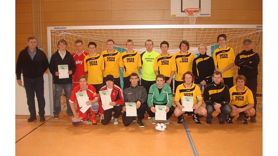 Turniersieger DJK Neustadt/WN mit den Spielführern