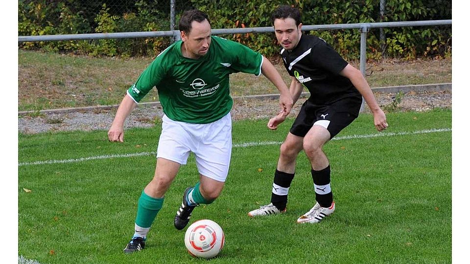 Spielertrainer Jens Hohmann vom TSV Eichtersheim spielt mit seinem Team beim SV Bargen.  F: Siegfried Lörz