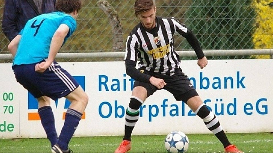 Florian Müller wechselt vom SV Sulzbach zurück zu seinem Heimatverein, dem FC Tegernheim. F: lst