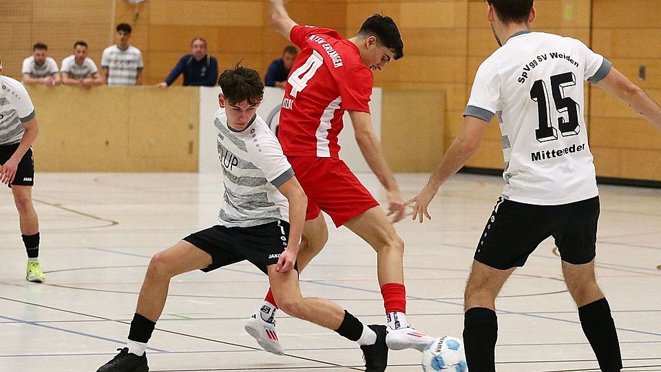 Der ATSV Erlangen (in rot) und die SpVgg SV Weiden standen sich im letztjährigen Endspiel gegenüber.