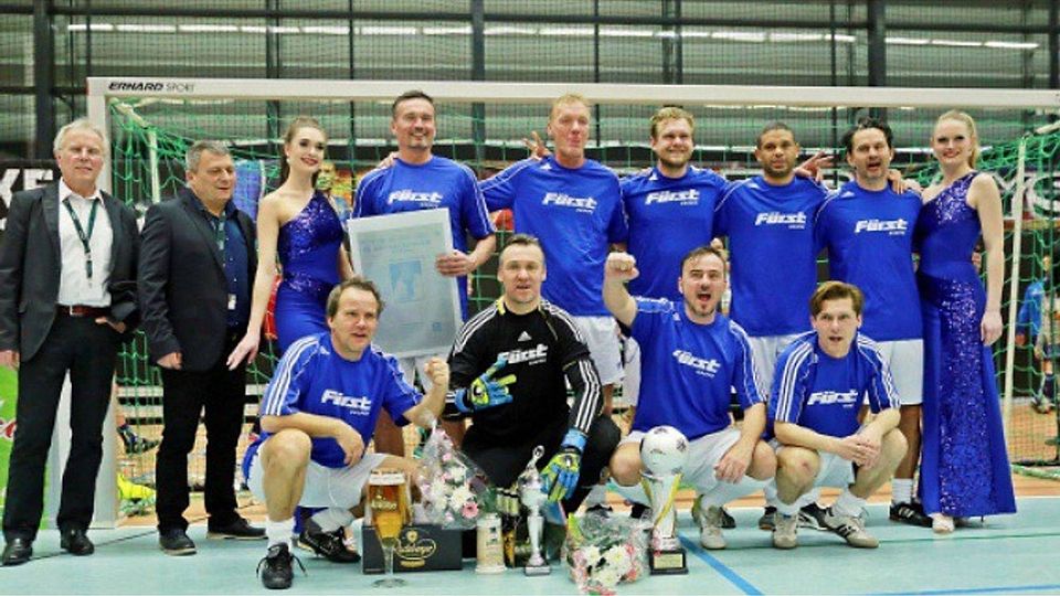 Zickler, Feinbier, Schuster, Wosz & Co. jubeln über den Turniersieg in Gera. Foto: GO-Sportfotografie