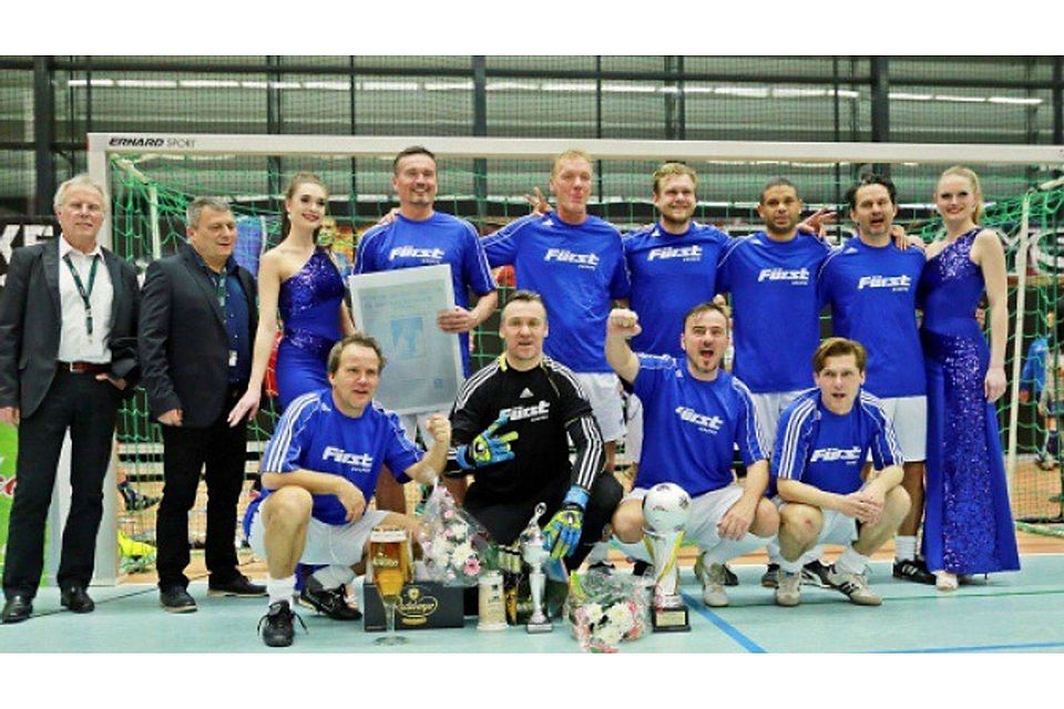 Zickler, Feinbier, Schuster, Wosz & Co. jubeln über den Turniersieg in Gera. Foto: GO-Sportfotografie