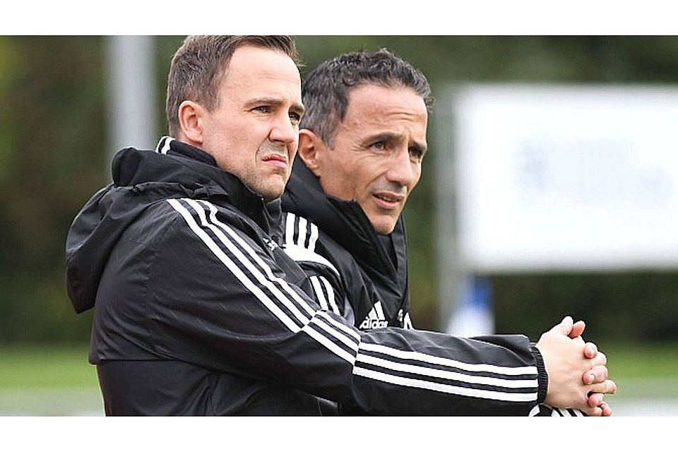 Sindelfinger Trainergespann Maik Schütt (links) und Elvir Adrovic: Manches Mal werden sie aus ihrer Mannschaft nicht recht schlau . . . Foto (Archiv): Eibner