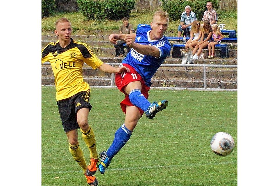 Daniel Kruse (r.) von Aufbau Boizenburg ist mit neun Treffern erfolgreichster Verbandsliga-Torschütze der Region. Thomas Zenker