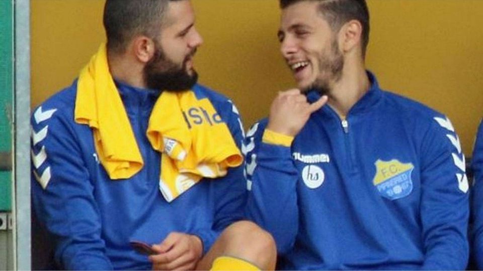 Ihre Zeit in Pipinsried ist Geschichte: Emre Arik (l.) und Giovanni Goia wechselten zum SV Türkgücü Ataspor München. Foto: Bruno Haelke