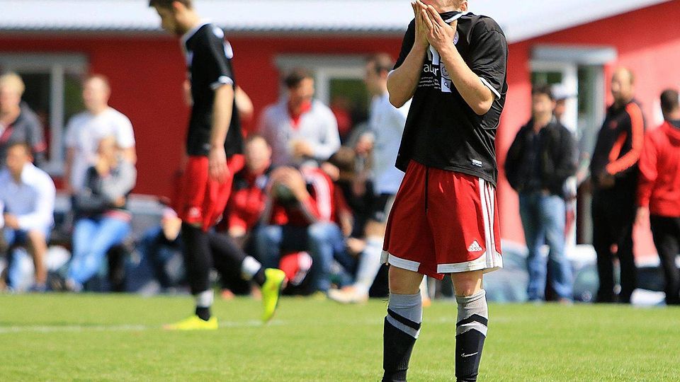 Schwarzer Sonntag für Florian Beck und den SV Deggenhausertal: Die Rilli-Elf gab mit einem 2:2 gegen den SV Mühlhausen am letzten Spieltag den Relegationsplatz aus den Händen. Foto: Karl-Heinz Bodon
