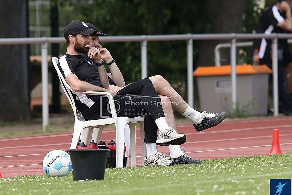 Archiv: Der neue Trainer auf der Berolina Stralau Bank