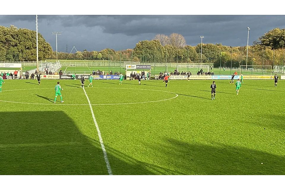 Ein offener Schlagabtausch am Molkereiweg zwischen PSV Wesel und dem SV Budberg.