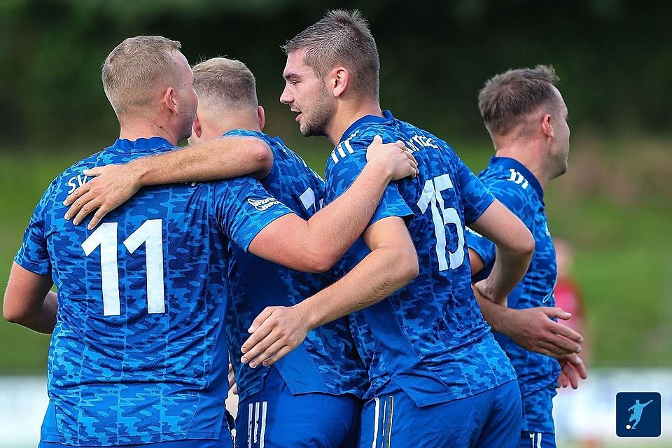  Durch eine geschlossene Mannschaftsleistung bezwang der SV Röhrnbach den SV Hutthurm im Pokal verdient mit 4:0