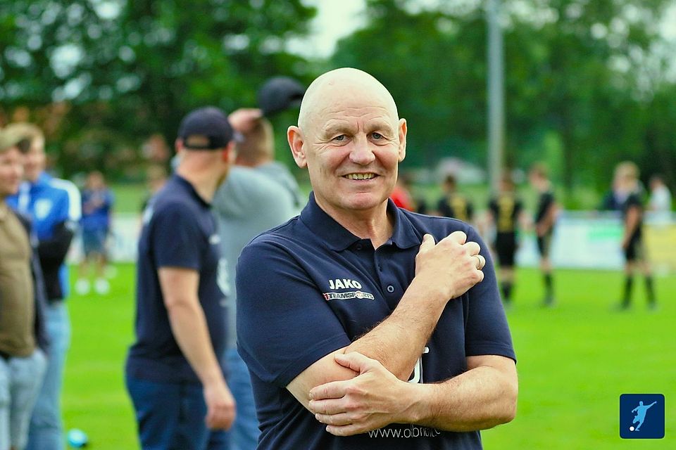 Michael Wirtz möchte zum Abschluss seiner Trainerlaufbahn die Pokalsieger-Titel verteilen.