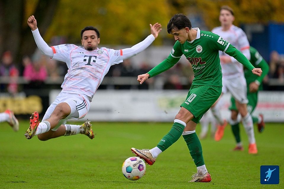 Kommt ein Münchner geflogen: Ferat Nitaj bleibt ganz cool und schiebt zum 1:0 gegen den FC Bayern II ein. Der glatte 3:0-Heimsieg gegen die Profireserve des Rekordmeisters war eines der bisherigen Highlights. Kommt ein Münchner geflogen: Ferat Nitaj bleibt ganz cool und schiebt zum 1:0 gegen den FC Bayern II ein. Der glatte 3:0-Heimsieg gegen die Profireserve des Rekordmeisters war eines der bisherigen Highlights.