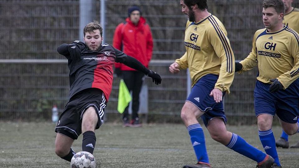 Mit 3:2 siegt Spitzenreiter SG Rothenberg II beim FSV Erbach II.