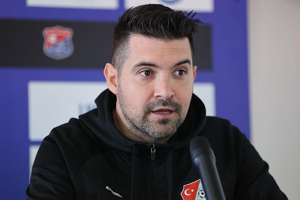 Für Alper Kayabunar und seine Mannschaft war die erfolgreiche Berufung des TSV Schwaben Augsburg gegen den Punktabzug ein Rückschlag im Abstiegskampf.