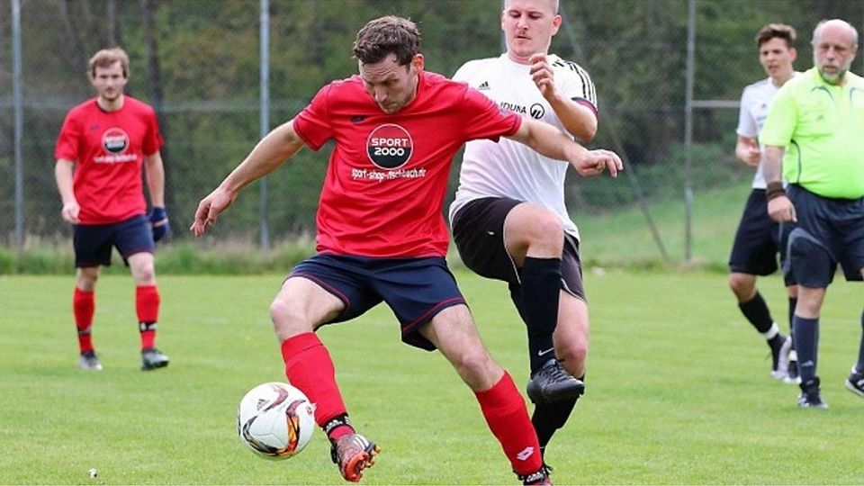 Breitenbrunn (li.) meistert die Hürde "Relegation" mit Bravour und bleibt in der Kreisliga. F: Würthele