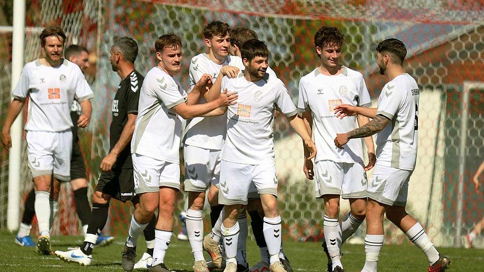 Der SV Mehring holt gegen Emmering wichtige Punkte für den Klassenerhalt. (Archivbild)