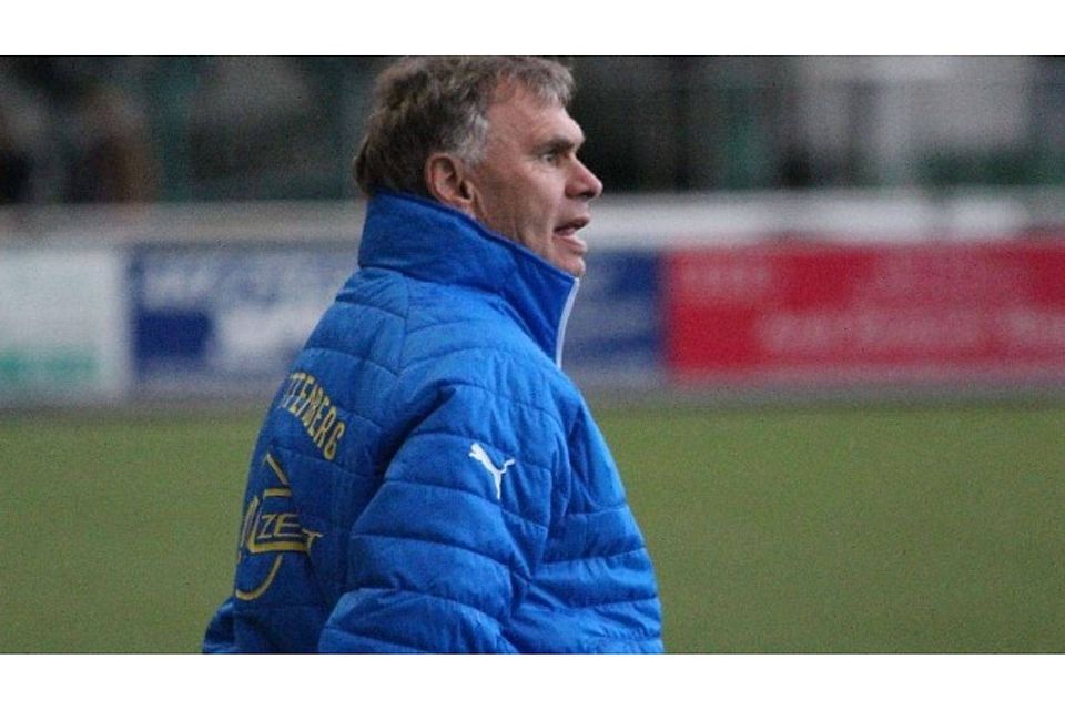 Der ehemalige Bundesliga-Fußballer Uwe Helmes ist jetzt ein „Sechziger“. Foto: juka Der ehemalige Bundesliga-Fußballer Uwe Helmes ist jetzt ein „Sechziger“. Foto: juka