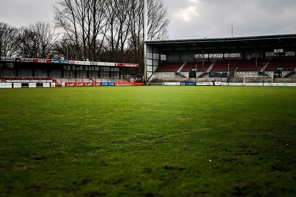 Der Rasenplatz im Ahlener Wersestadion ist nicht bespielbar. 