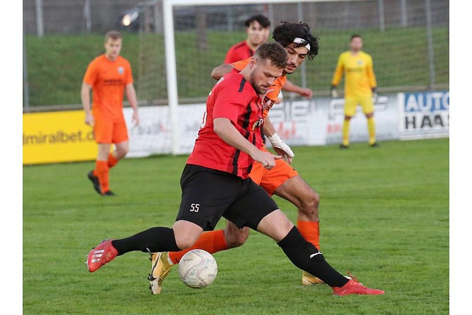 Bingens Ilker Yüksel (vorn) – hier in einem Spiel aus der Vorsaison – traf gegen Rüssingen zum Ausgleich.