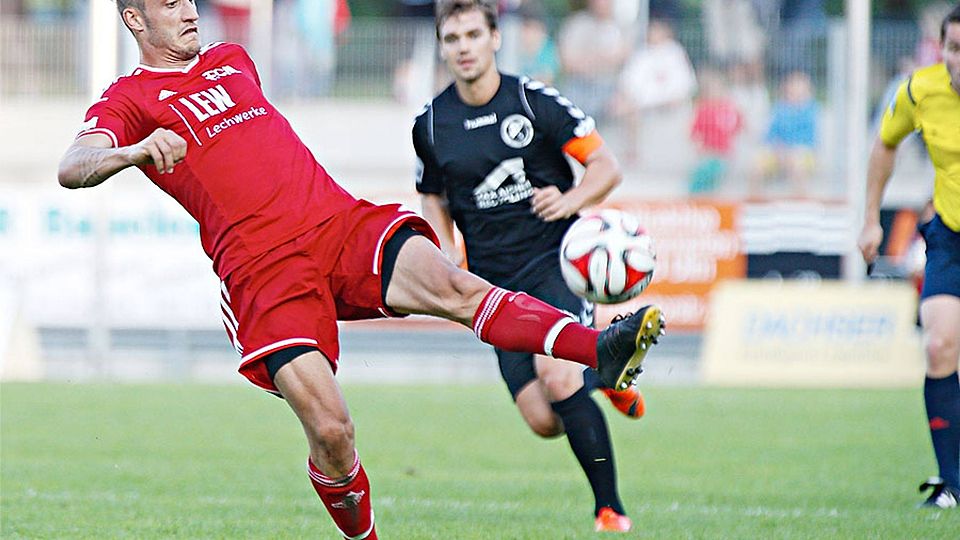 Als Führender der Regionalliga-Torschützenliste weckt Michael Geldhauser Begehrlichkeiten. Noch ist offen, ob er beim FC Memmingen verlängert oder den Klub höherklassig verlässt.   F.: Archiv