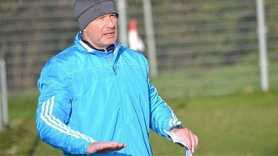 Frank Ewert bleibt Cheftrainer des SV Atteln und geht in seine sechste Saison am Hainberg.