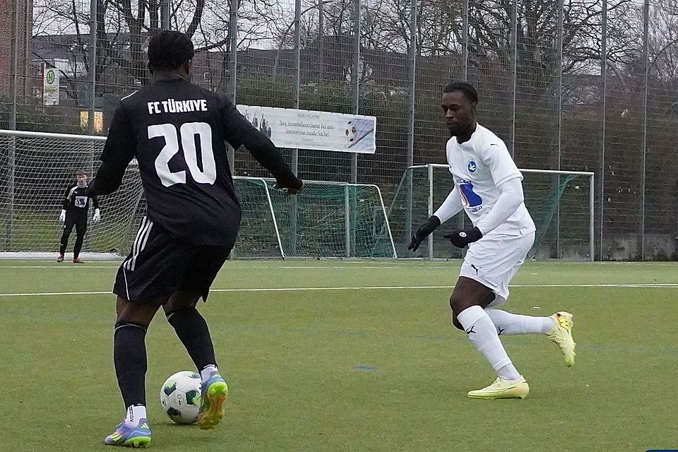 Samuel Jacob (r.) tritt als Torjäger in Erscheinung. 