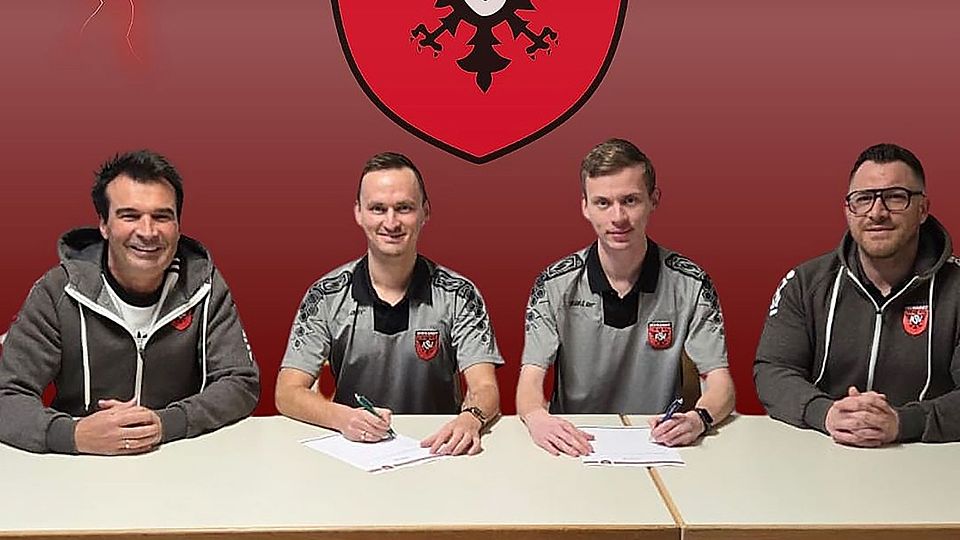 Sportlicher Leiter Stefan Pröpster (links) mit den drei U19-Coaches (von links) Philipp Zehnder, Patrick Hekiert und Benedikt Thier.