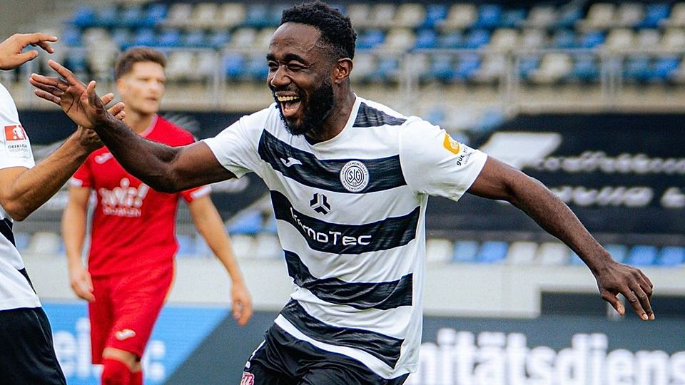 Wattenscheids Robert Nnaji erzielte zwei Minuten nach seiner Einwechslung den wichtigen Ausgleich in Bielefeld. 