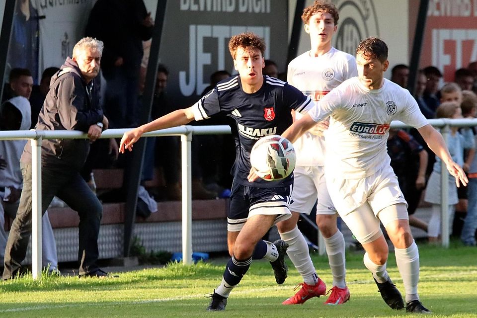Könnten sogar die Tabellenspitze erobern: Die Kammerberger um Dario Stanic (l.) spielen bisher eine starke Saison.