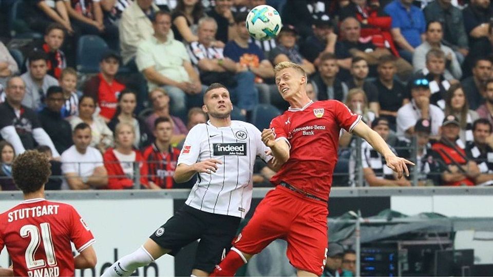Timo Baumgartl (rechts) hat sich seit 2014 zu einer festen Größe in der Abwehr des VfB Stuttgart entwickelt Foto (Archiv): Eibner