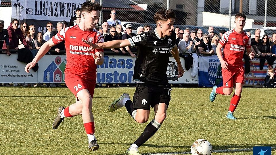 Der SV Sandhausen (schwarz) trifft im badischen Pokalfinale am 24. Mai auf GU-Türk. SV Pforzheim.