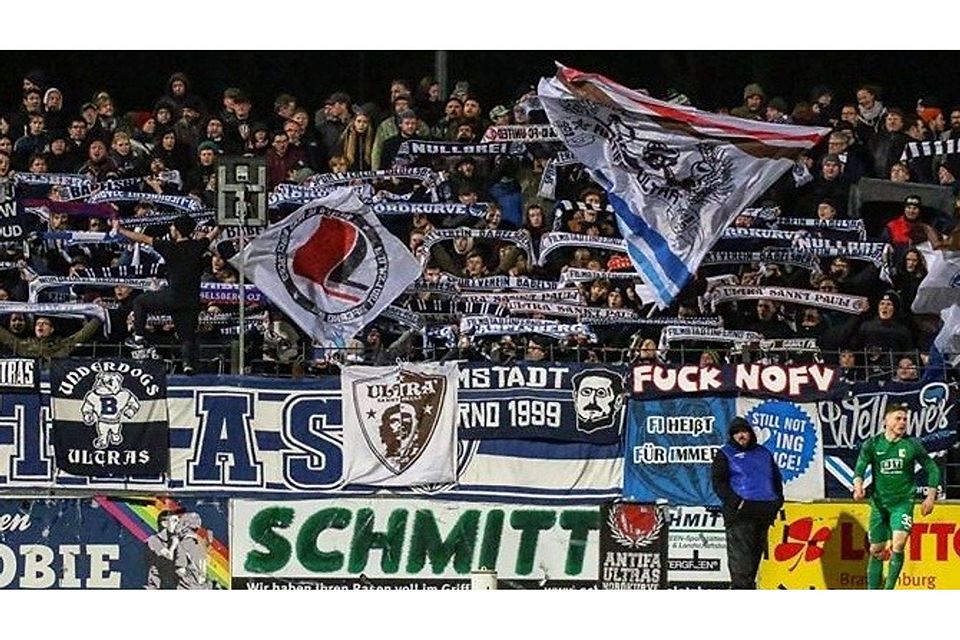 Im Clinch mit dem Verband: Die Fans des SV Babelsberg 03 haben am Freitag beim Spiel gegen Chemie Leipzig auch gegen den NOFV protestiert. Foto: Christian Donner - Photography