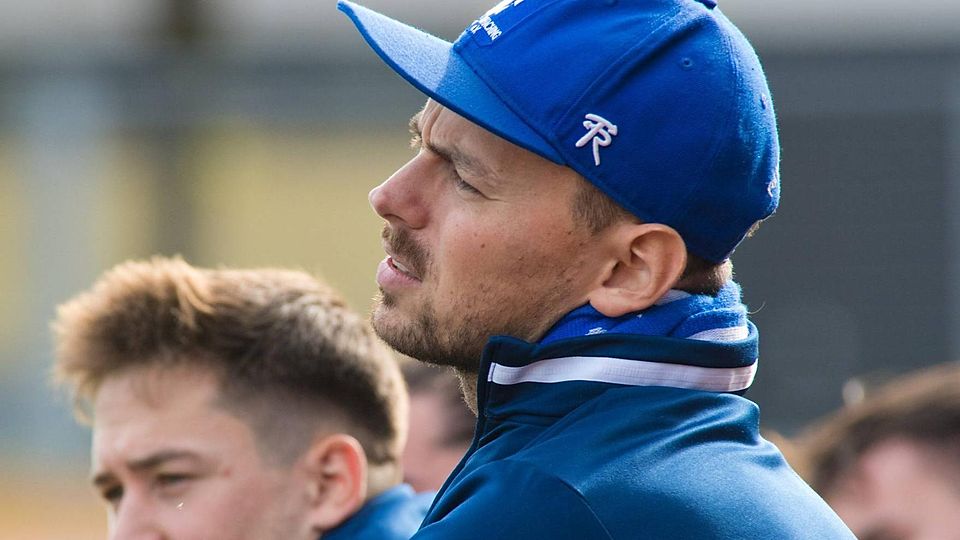 Trainer Florian Darchinger blickt mit Fortuna Unterhaching auf ein bitteres Saisonfinale zurück.