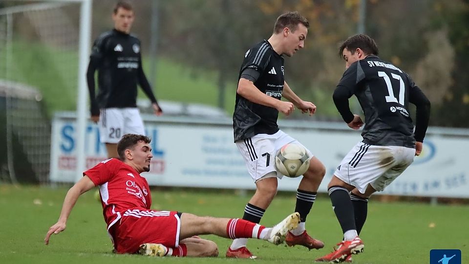 Auffälliges Brüderpaar: Tobias Brenninger (li.) erzielte das 1:0, Stefan Brenninger schoss das 2:1 und kassierte kurz darauf die Gelb-Rote-Karte.