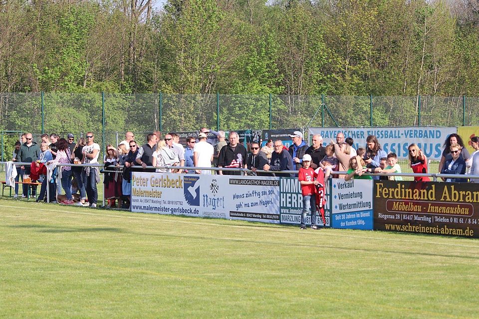 Über 350 Zuschauer/-innen waren am 01. Mai dabei und unterstützten den SV Marzling im Finale.