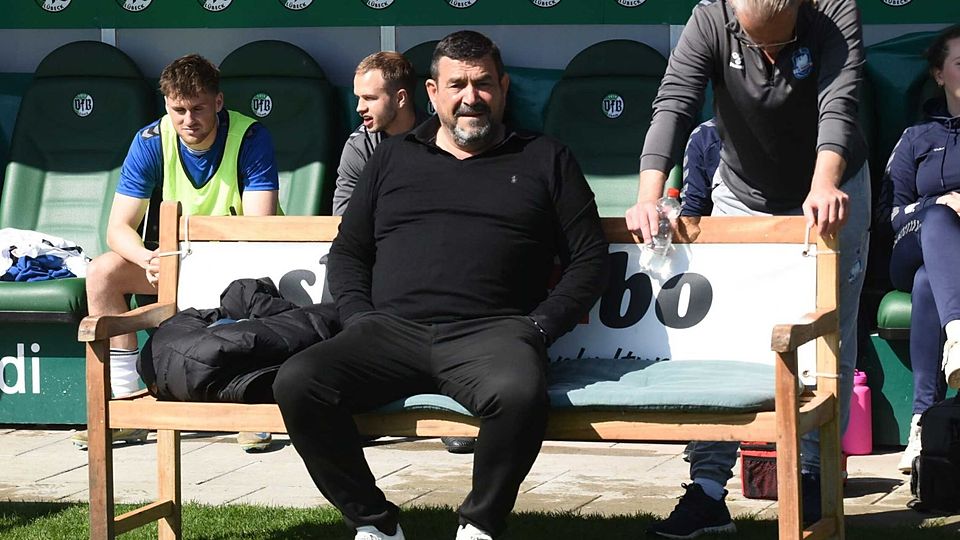 Geschäftsführer und Sportdirektor Frank Salomon wird die schwierige Lage beim Oberliga-Team mit dem richtigen Kurs sicherlich umschiffen.