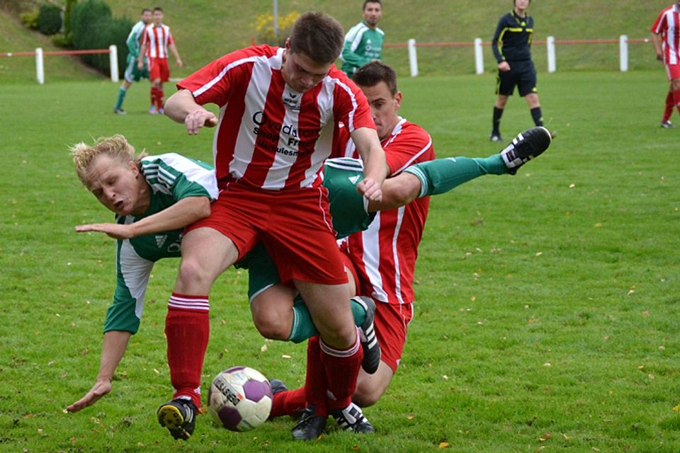 F: Christian Hedler Der TSV Haddamar (rotes Trikot) trifft am Sonntag auf Tabellenführer SG Englis/Kerstenhausen/Arnsbach.