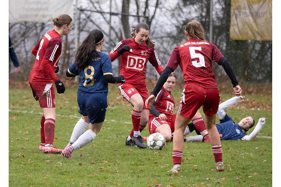 FB Frauen BZL Grafing/Aßling (rot) von links Johanna Garnreiter , Luisa Schmidt , Stephanie Troeger , Eva Bürgmayr