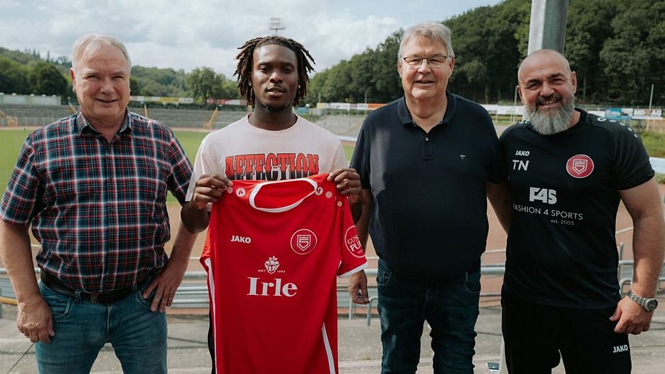 (v. l.:) Roland Schöler (1. Vorsitzender), Yannick Debrah, Frank Weber (2. Vorsitzender) und Thorsten Nehrbauer