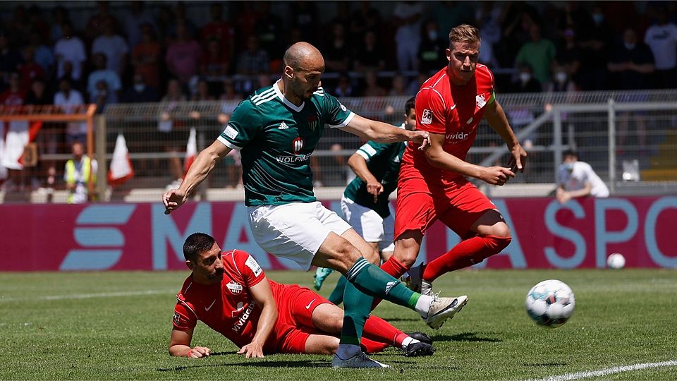 Adam Jabiri entwickelte sich im ersten Abschnitt aufgrund vier vergebener Großchancen zum Unglücksraben 