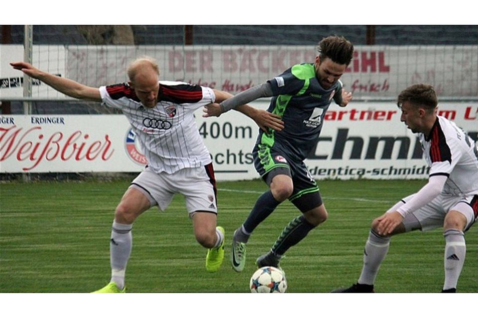 Gegen den FC Augsburg II hat der SVS (Fabian Klose, Mitte) noch eine Rechnung offen. Im Hinspiel ging man schließlich mit 0:12 unter. Foto: Archiv