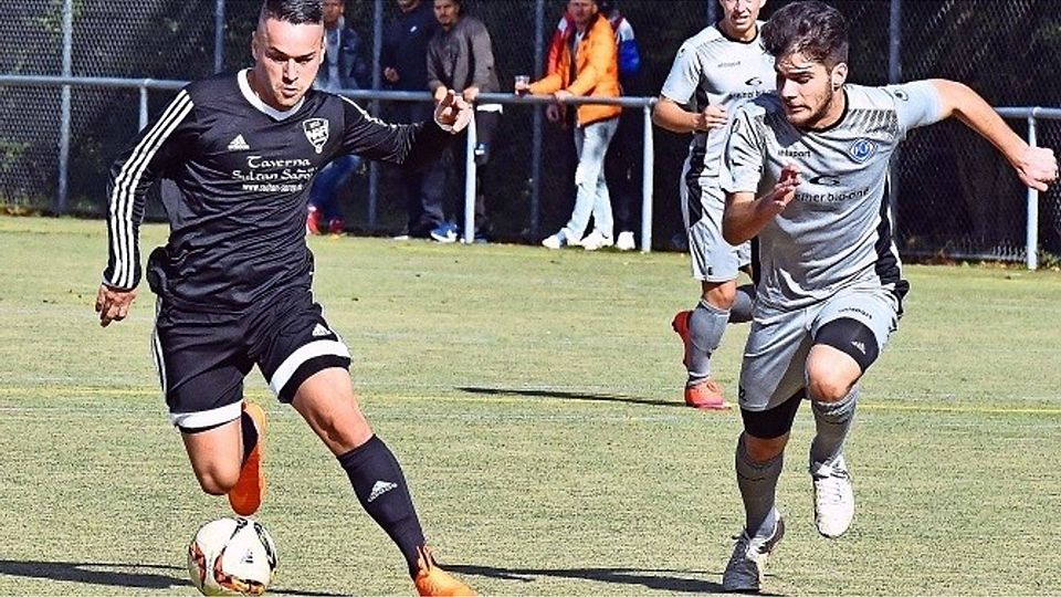 Emre Yildizeli (links) ist viel gelaufen, doch bei seinem Team von N.A.F.I. Stuttgart lief nichts zusammen.   Foto:Günter Bergmann