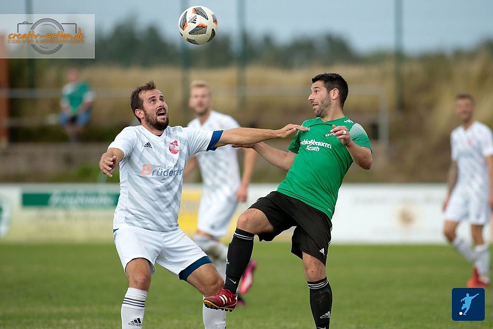 Der FC Dießfurt (in Weiß) startet mit der Partie gegen den FC Freihung die Mission "sofortiger Wiederaufstieg".