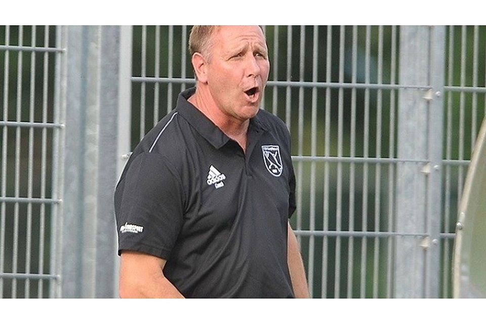 Hans-Jürgen Nebauer ist nicht mehr Trainer beim TSV Rotthalmünster Foto: Geisler